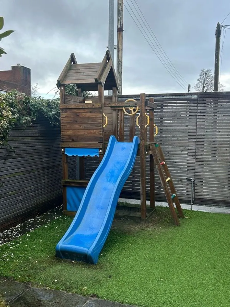Jungle Gym - resort with lookout tower, slide and shop - Image 2