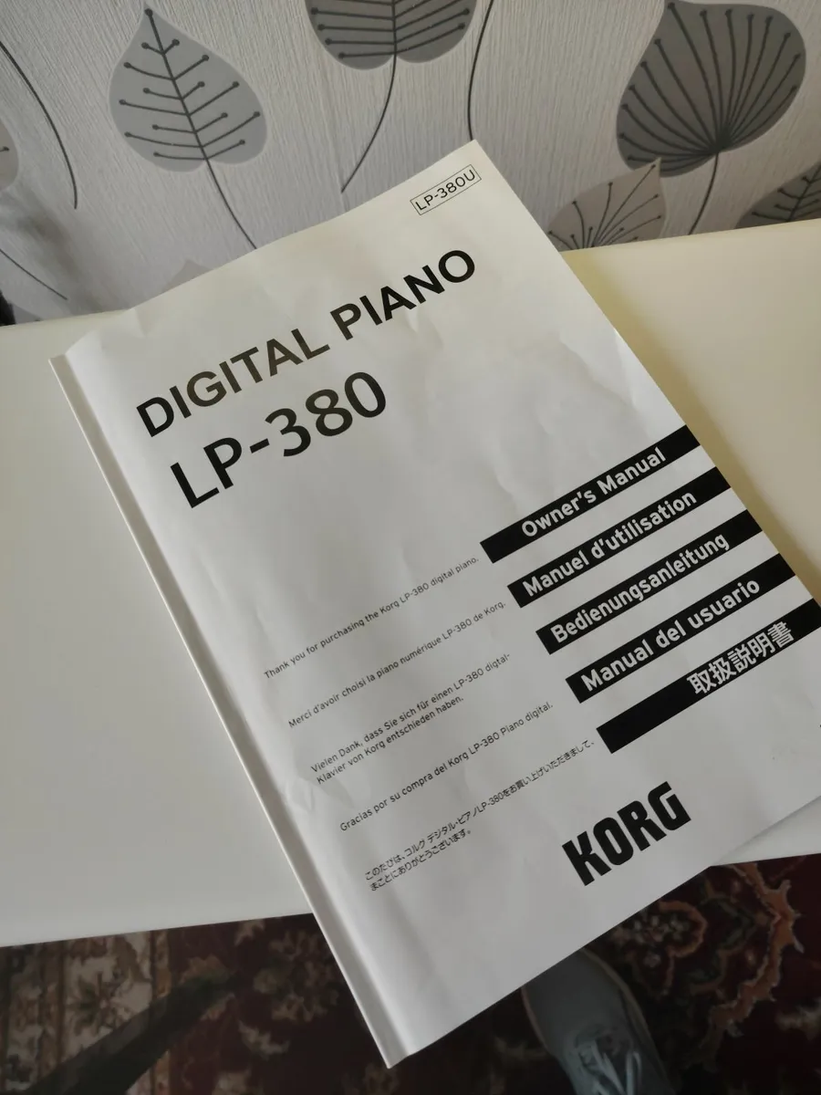 Beautiful KORG LP380-U Digital Piano BRAND NEW! - Image 4