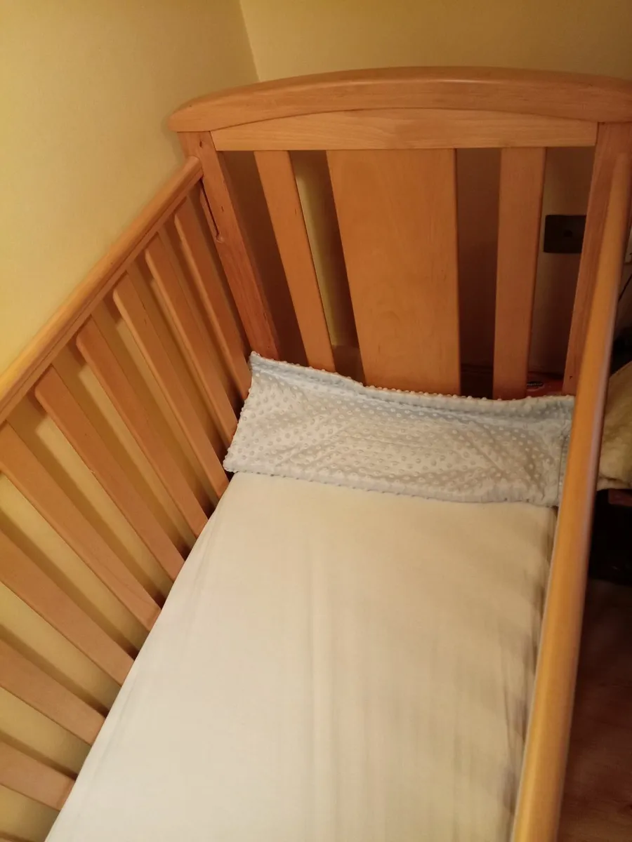 Cot bed - Image 4