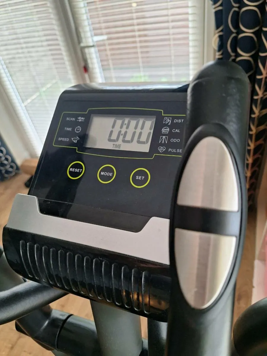 Body Go Fitness Elliptical Cross Trainer - Image 1