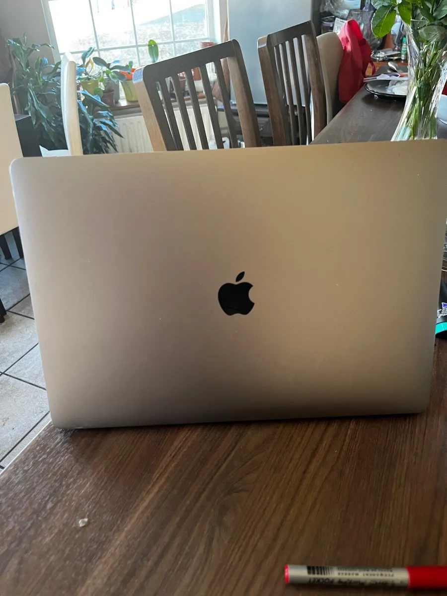 Macbook Pro 15” Screen - Image 3