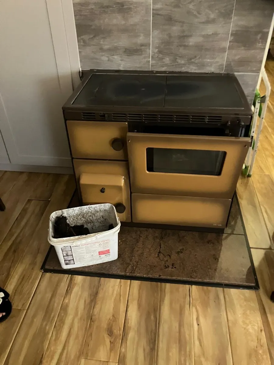 Tirolia  Cooker stove