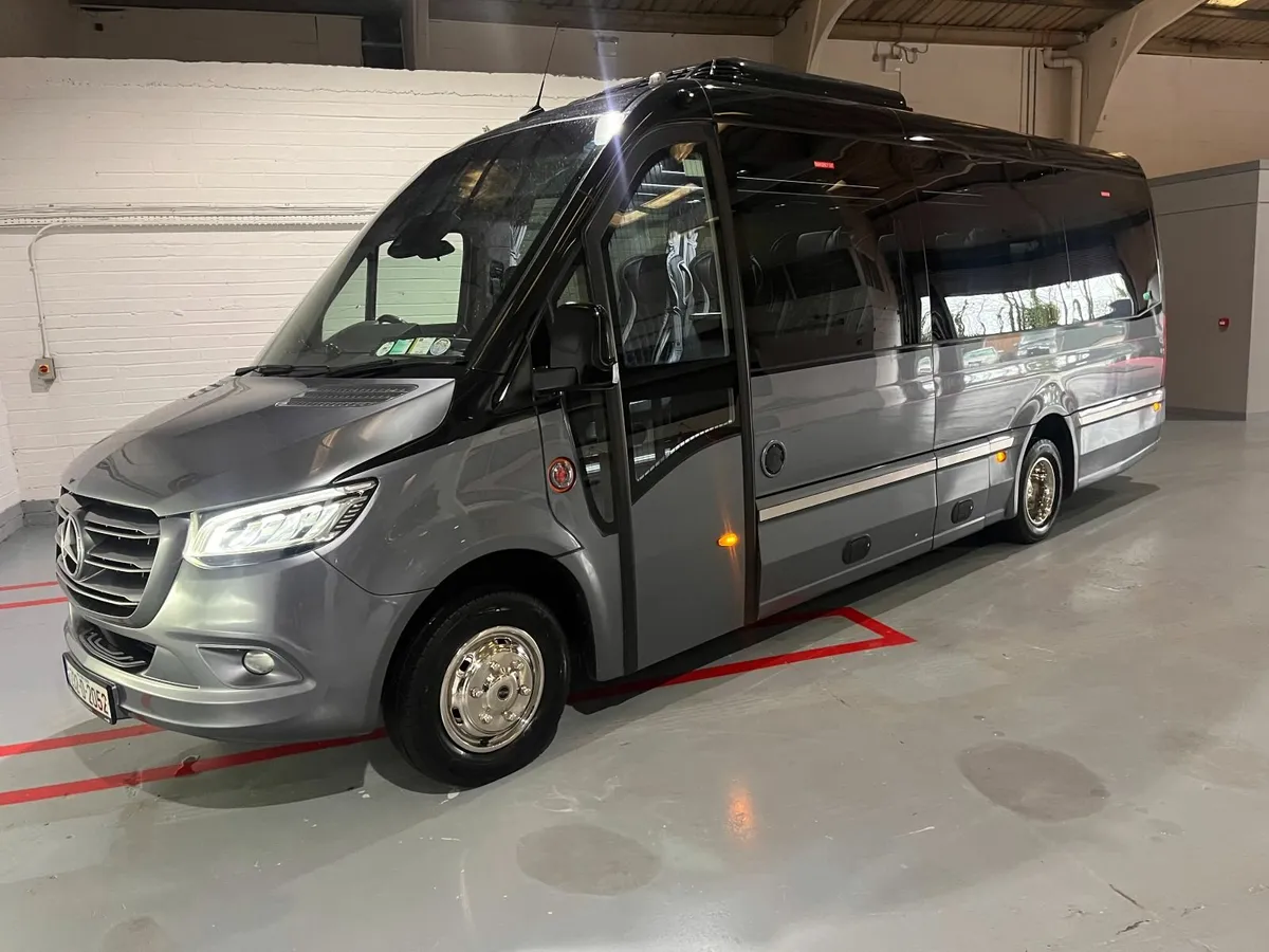 MERCEDES  SPRINTER 2023 (11 x Seater) - Image 1