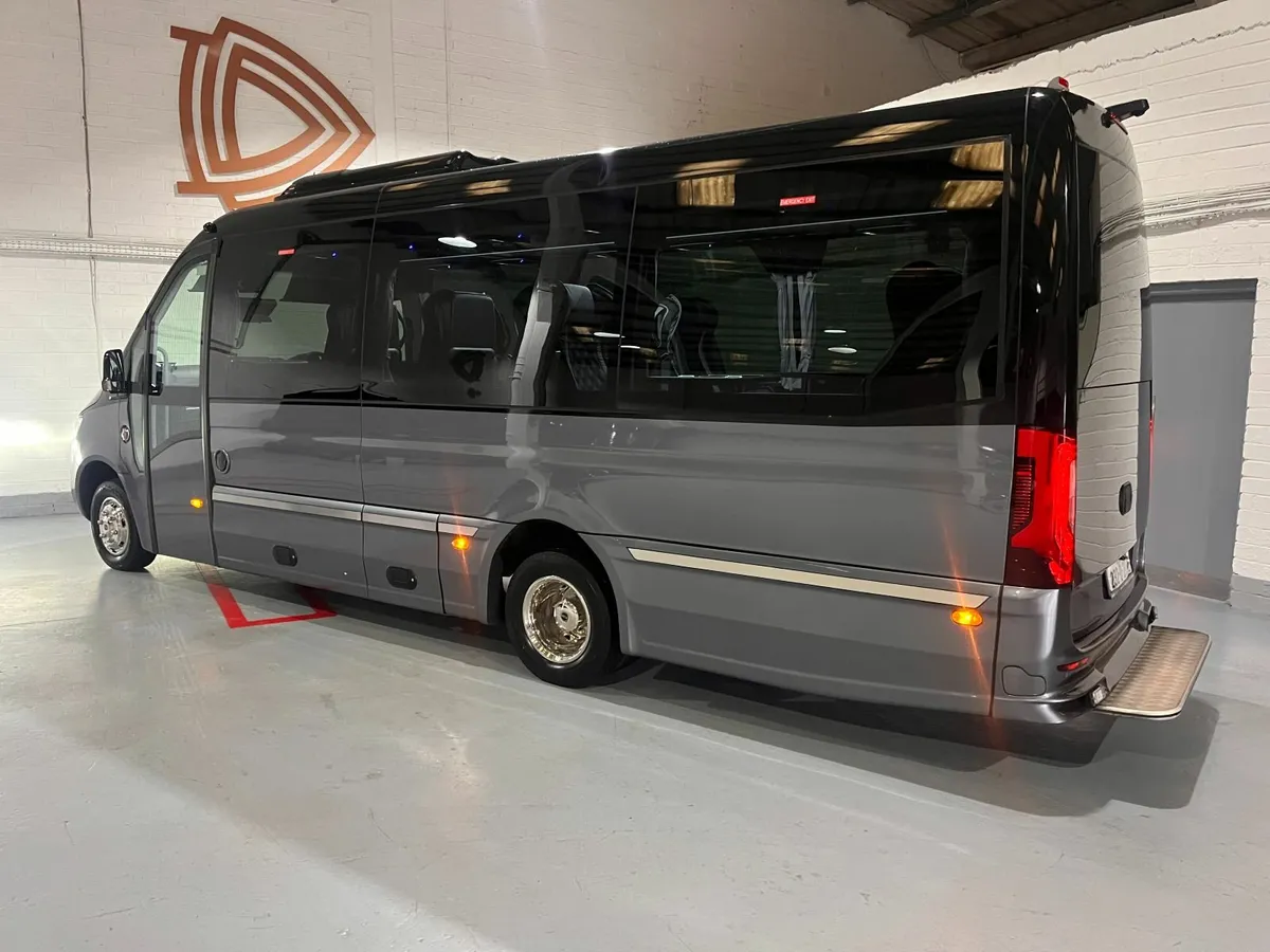 MERCEDES  SPRINTER 2023 (11 x Seater) - Image 4
