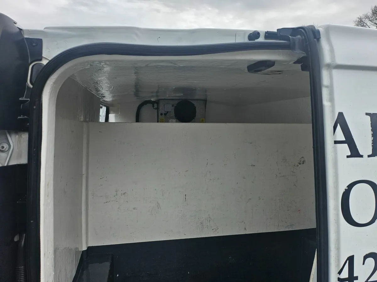 Renault Trafic 2023 - Image 2