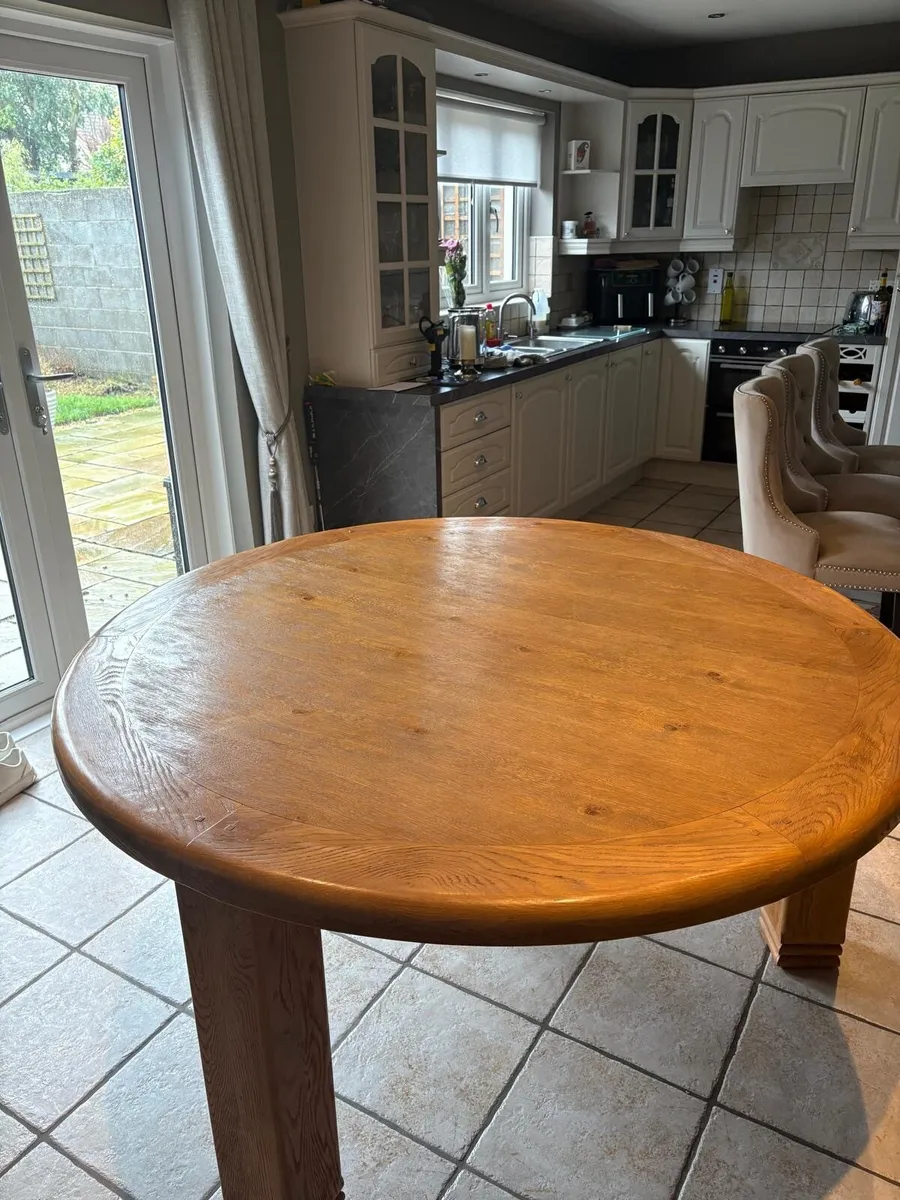 Dining table - Image 2