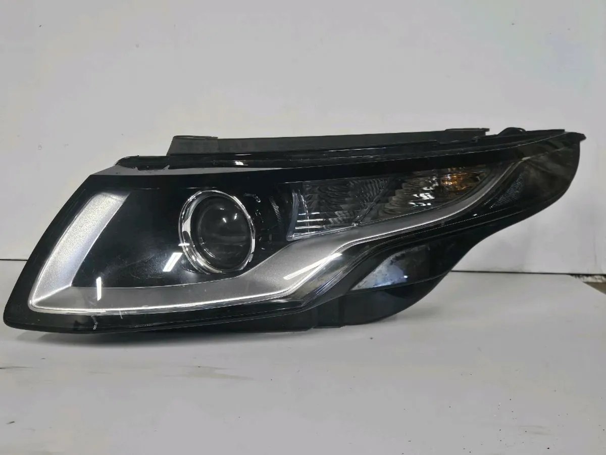 2018 landrover evoque left headlight - Image 1
