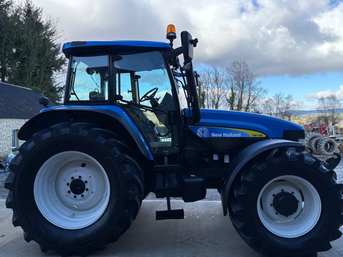 2004 New Holland TM140 - Image 3