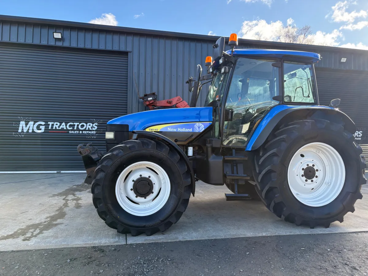 2004 New Holland TM140 - Image 1