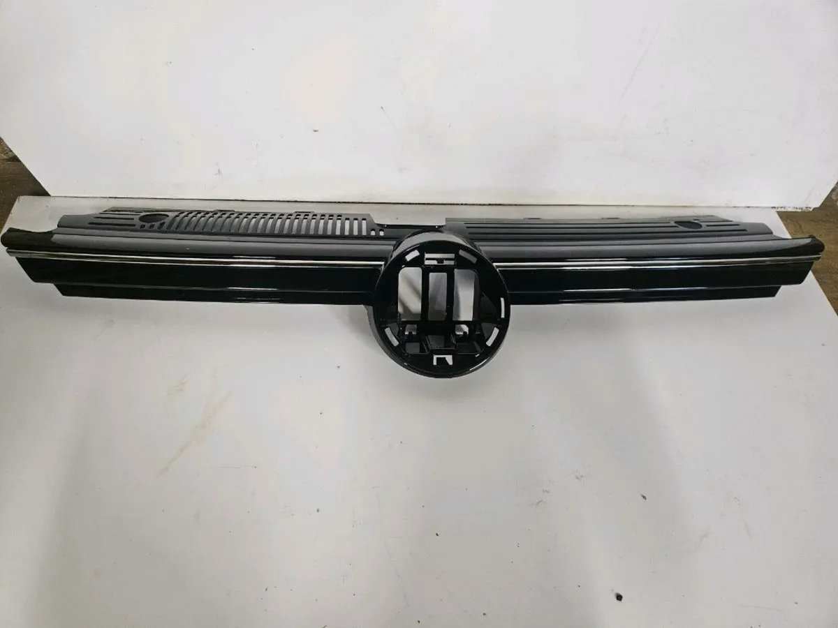 Vw golf mk8 grill new original vw part - Image 1