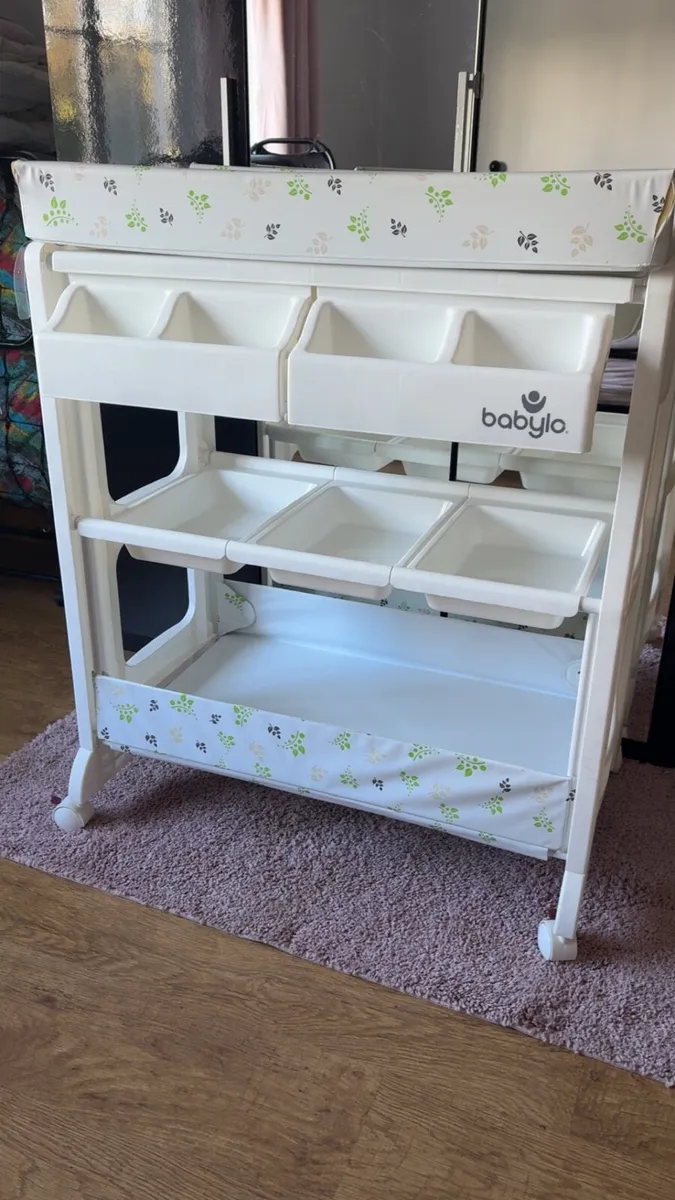 Baby changing unit - Image 2