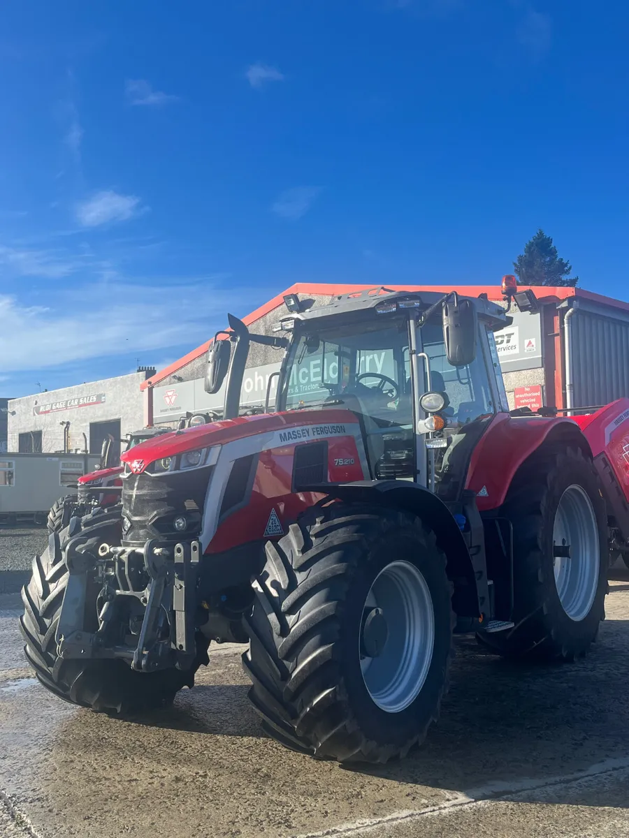 Massey Ferguson 7s.210 - Image 1