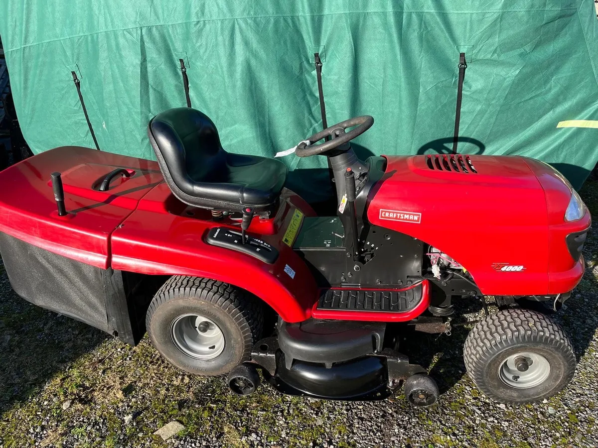 RIDE ON TRACTOR LAWNMOWER - Image 1