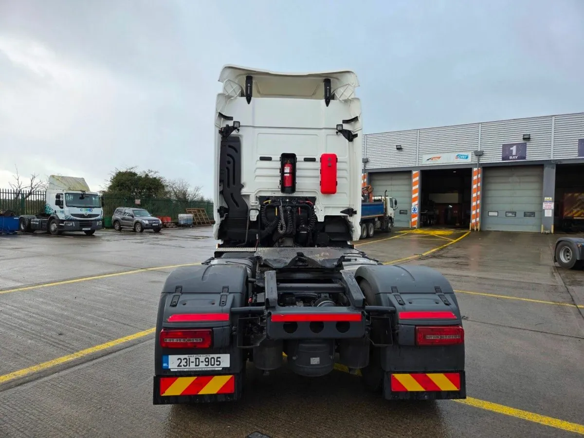 Man TGX 26.510 - 4x2 - Truck Tractor - Image 4