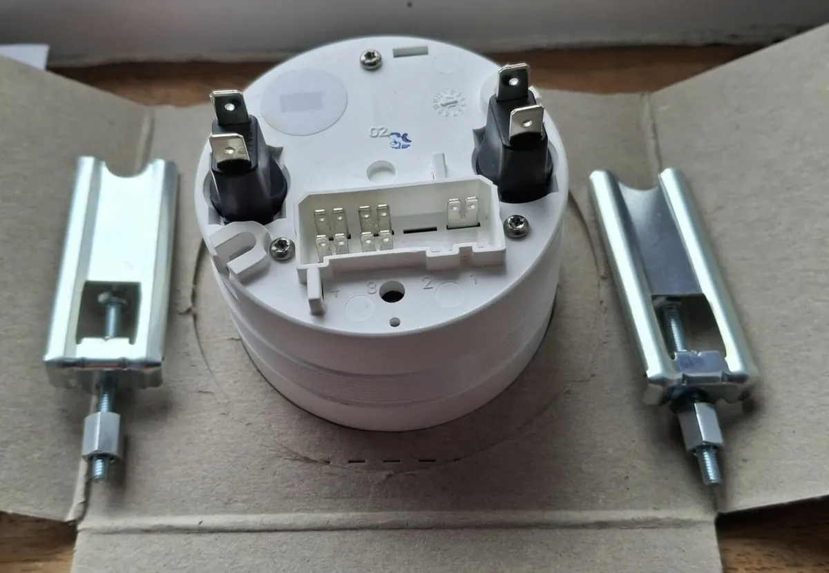 VDO "cockpit international" Rev Counter Boat12-24V - Image 2