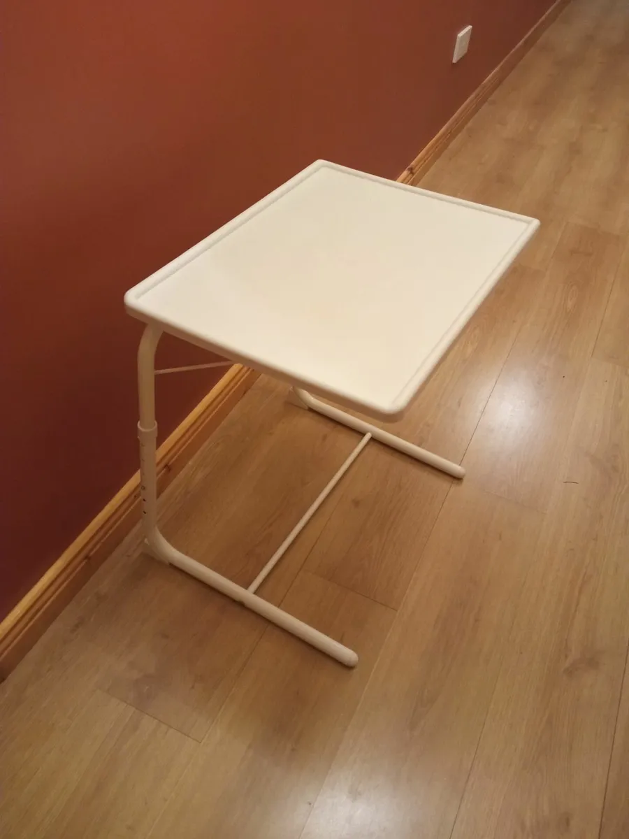 Folding Table - Image 4