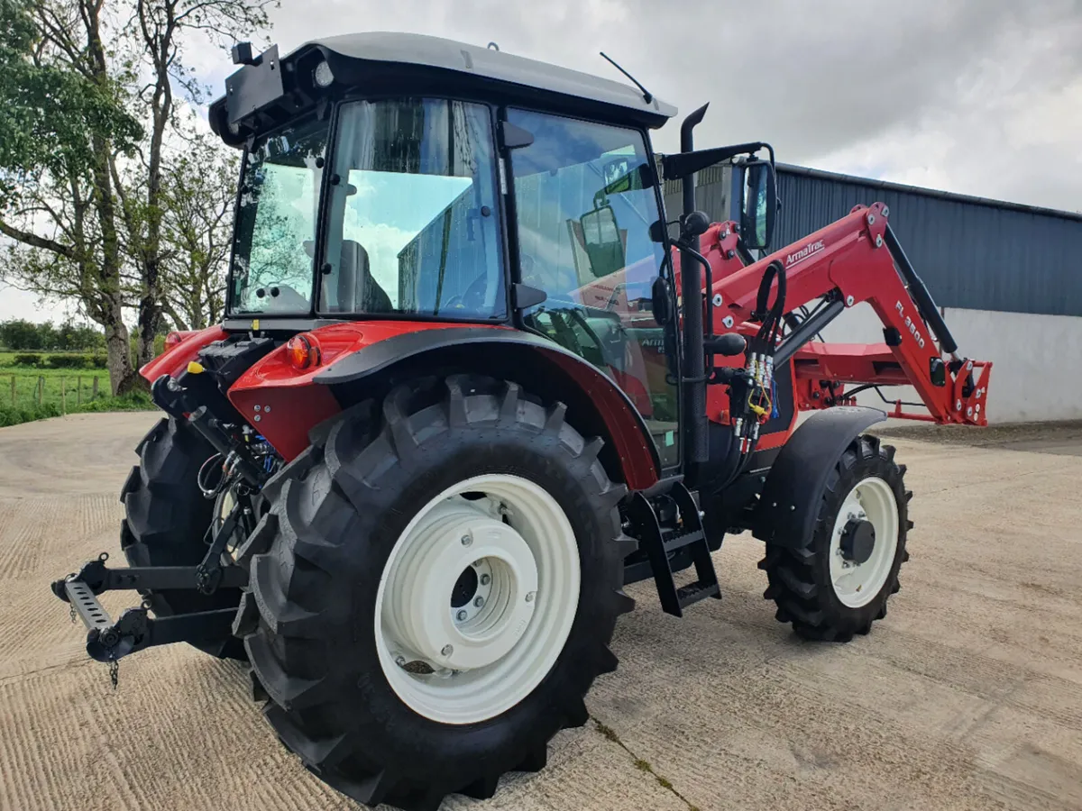 Ex Display ArmaTrac 854 c/w Loader - Image 4