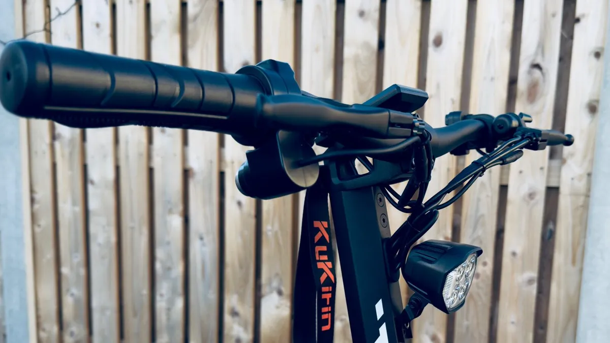 Kukirin T3 E-scooter (USED ONCE FOR REVIEW) - Image 4