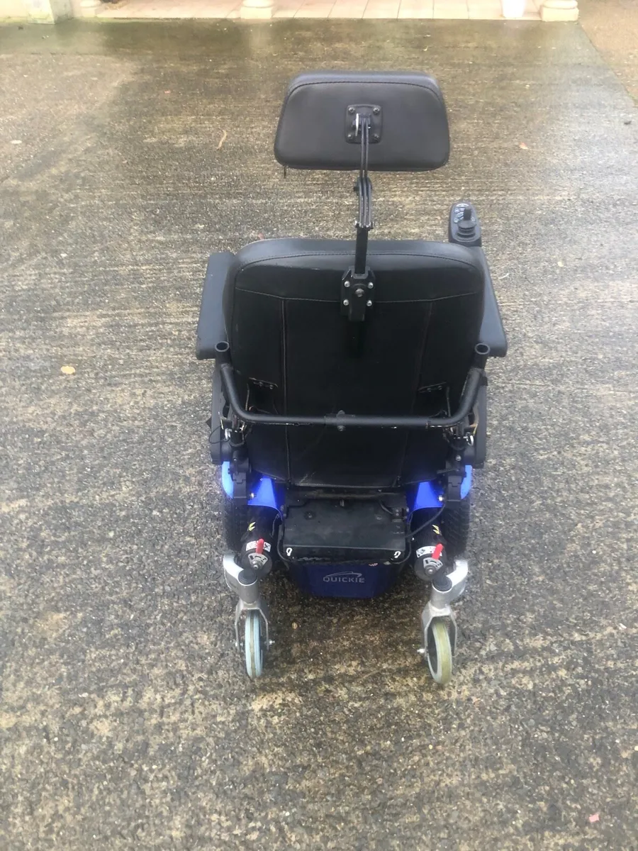 Electric wheelchair - Image 4