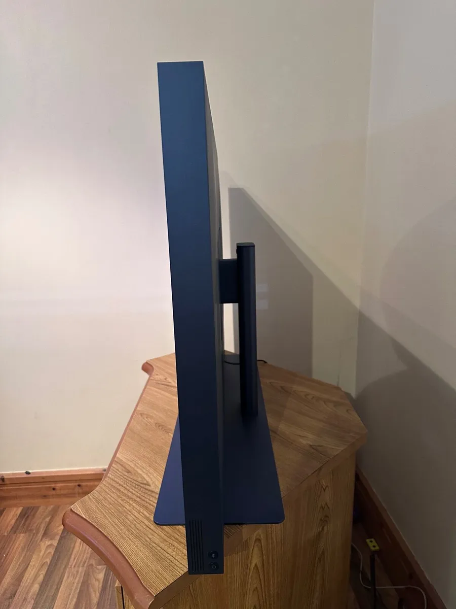 Sky Glass 43" 4K Ultra HD (Gen 2) - Ocean Blue - Image 2