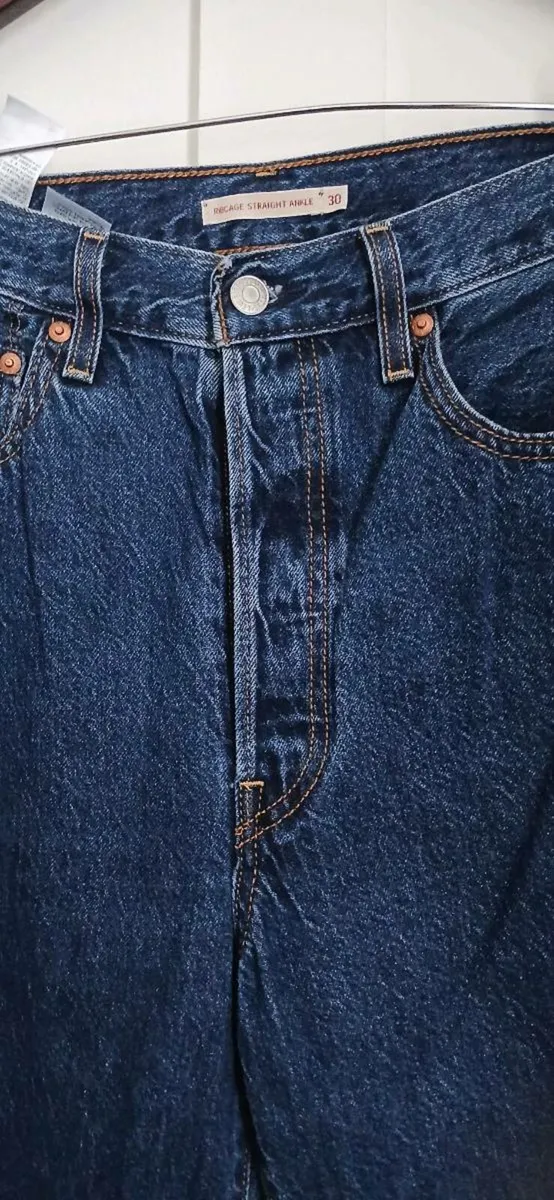 Levis Ribcage Straight Ankle Jeans - Image 3