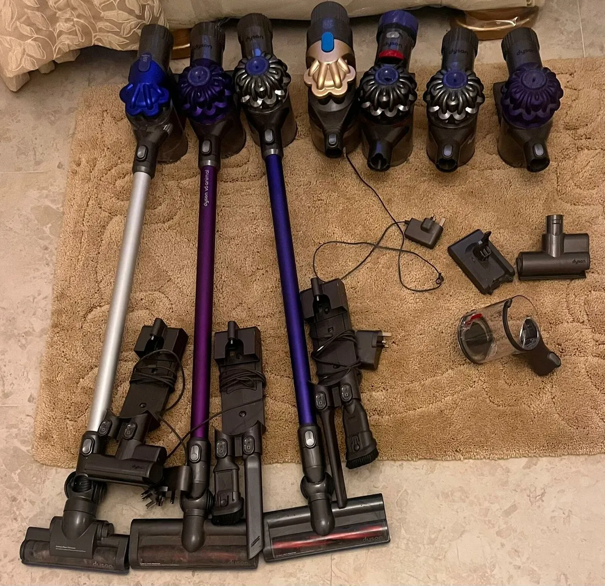 JOB LOT OF 8 CORDLESS DYSONS All WORKING DUBLIN15 - Image 1