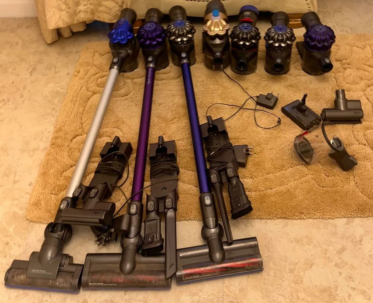 JOB LOT OF 8 CORDLESS DYSONS All WORKING DUBLIN15 - Image 3