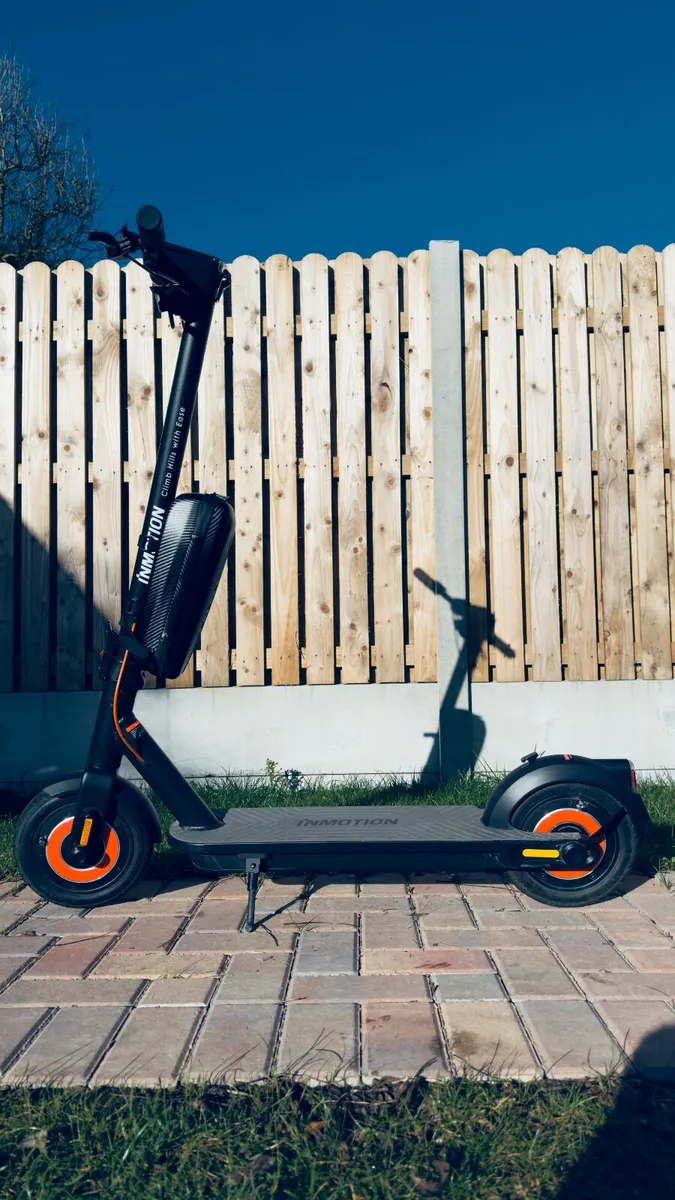 INMOTION Climber E-scooter DUAL 750w Motors - Image 1