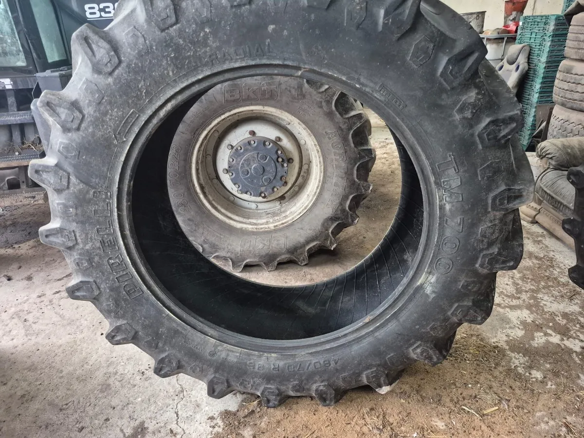 Pirelli tractors 480/70/38 - Image 4