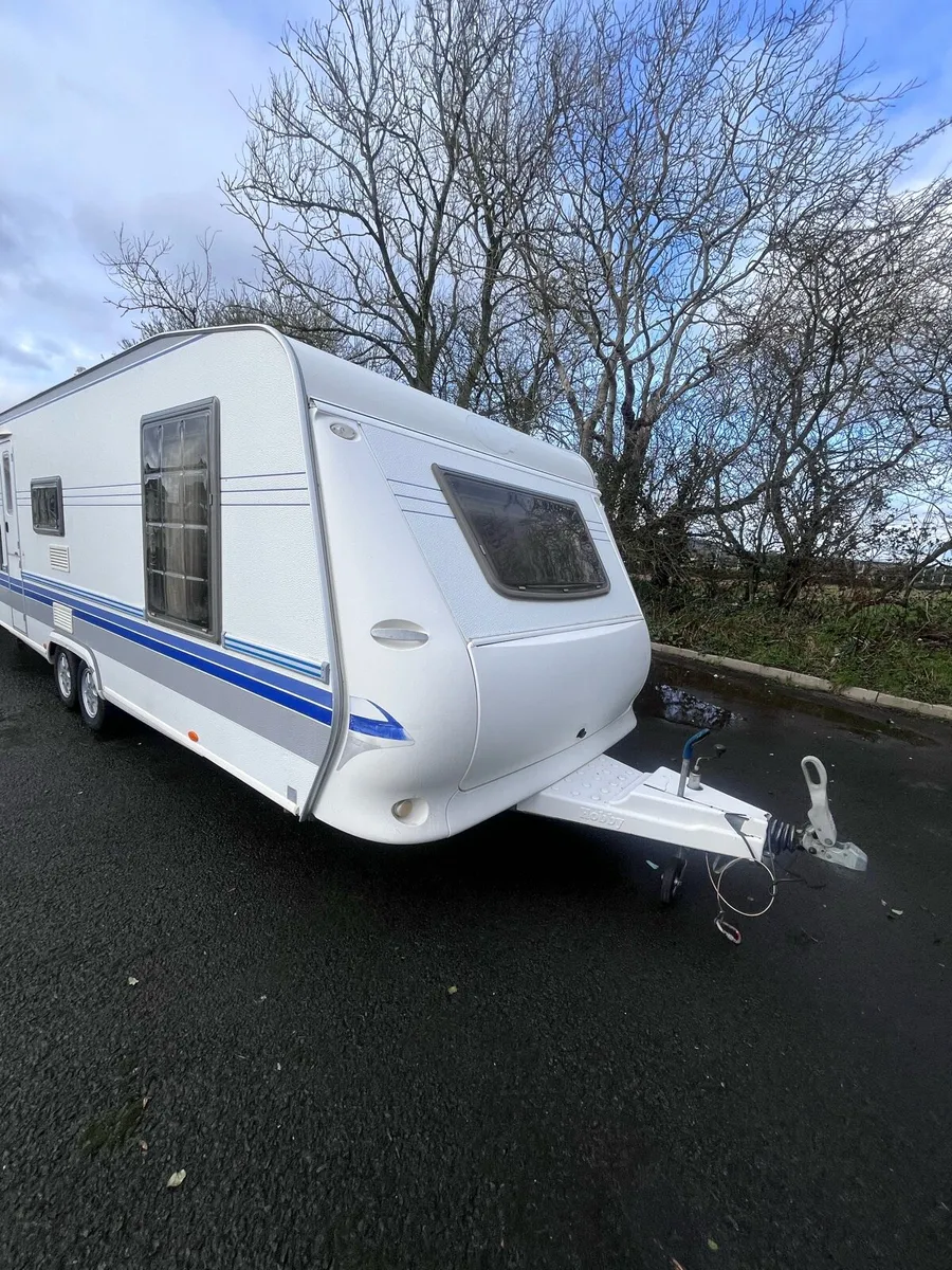 Hobby prestige 5 berth fixed bedroom - Image 3