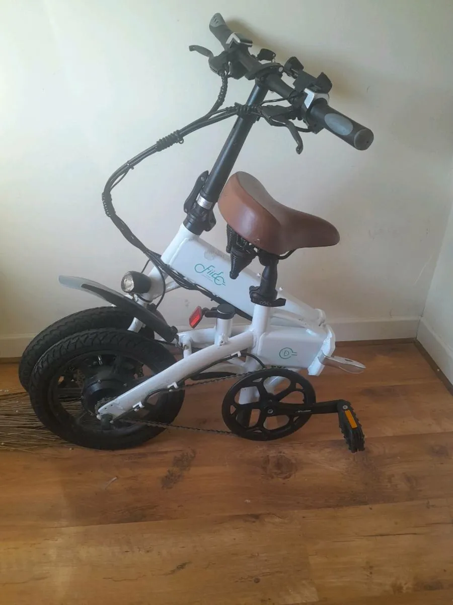 Folding electric bike - Image 2