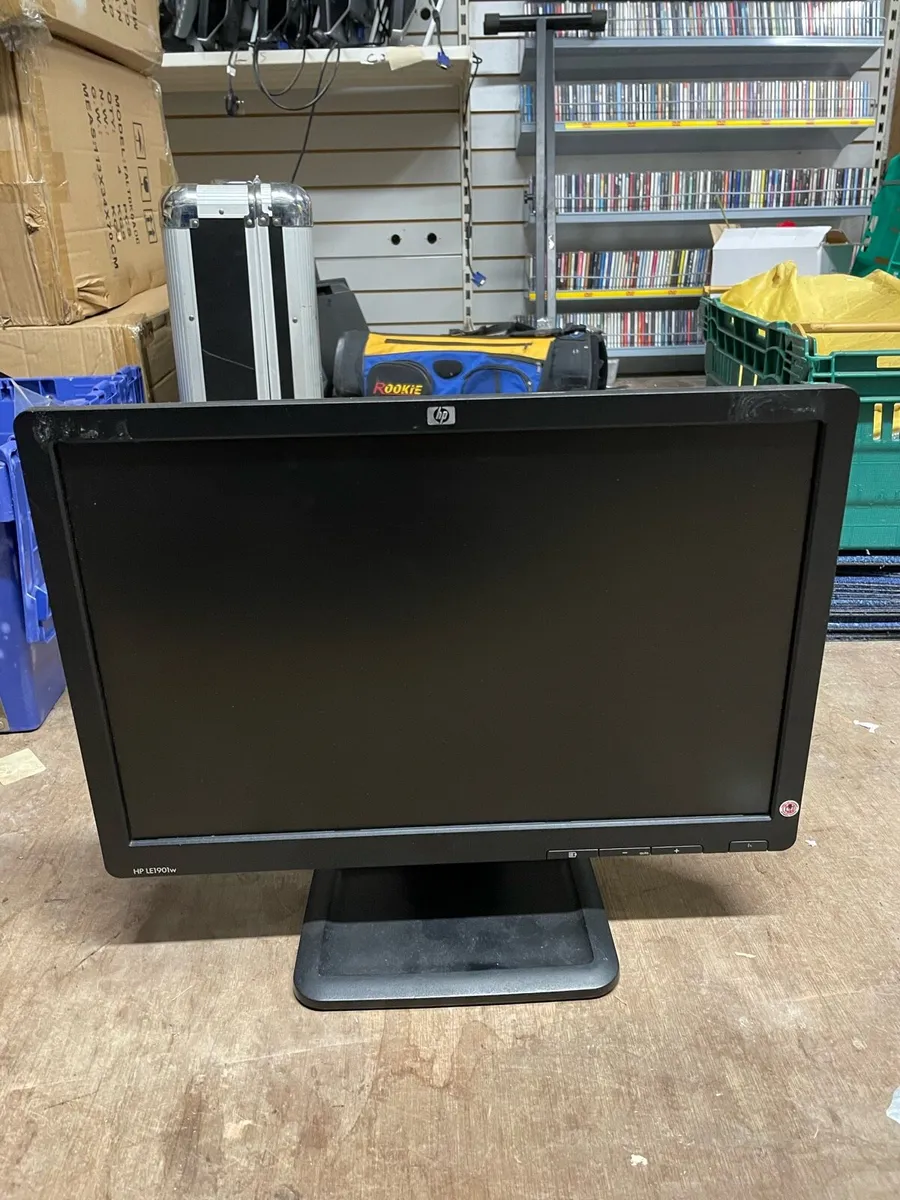 HP LE1901w Monitor - Image 1
