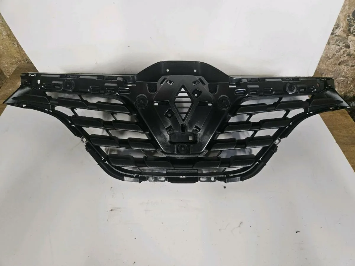 2019-2023 renault clio front Grille new original - Image 2