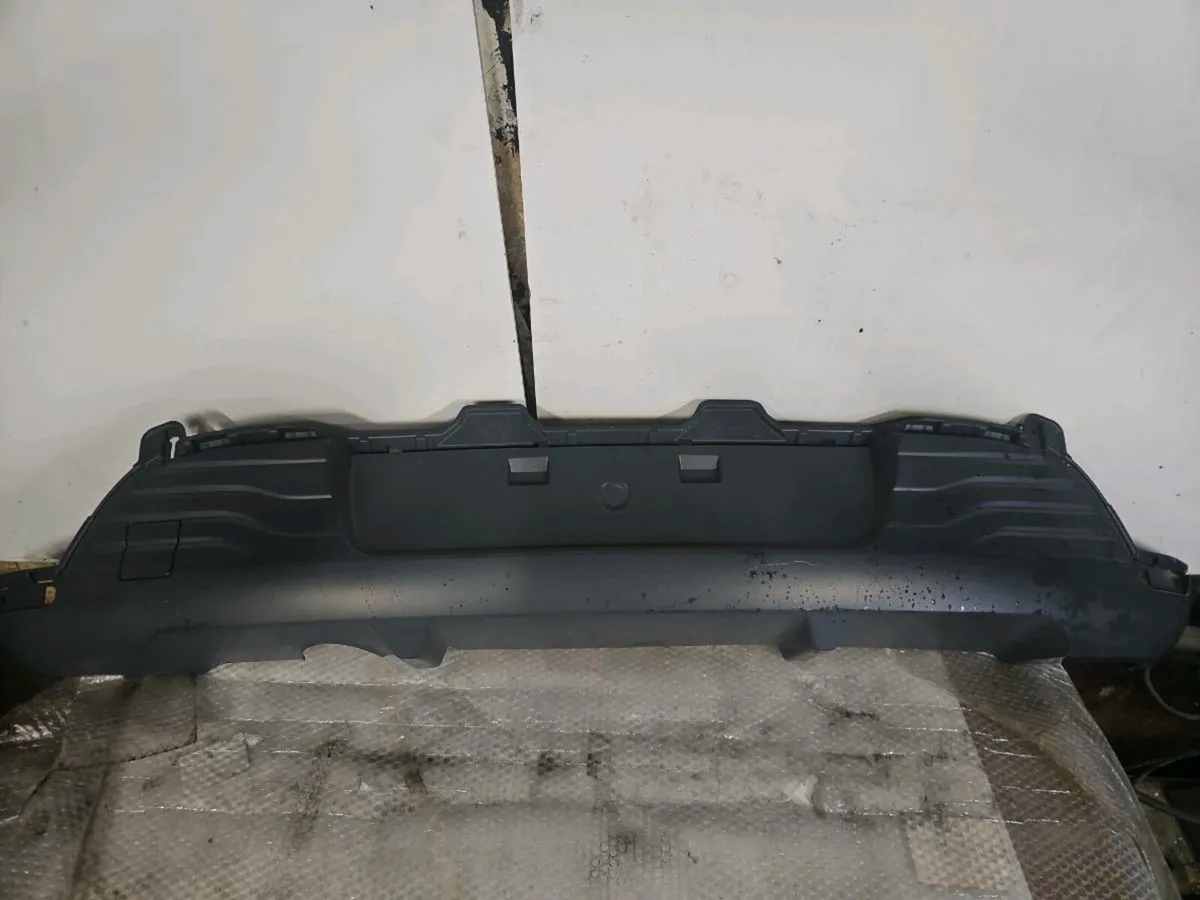 2019-2023 renault clio rear bumper new - Image 3