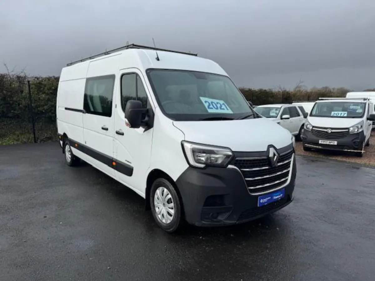 Renault Master LWB Factory Crew - Image 1