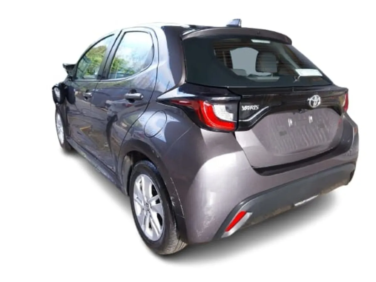 2021 TOYOTA YARIS For Breaking/Dismantling - Image 4