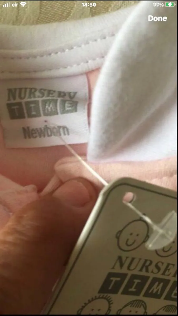 Girls BNWT newborn dress €5 - Image 4