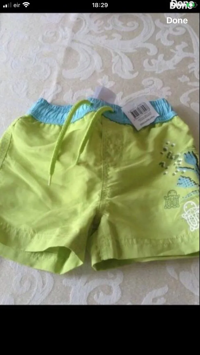 Boys BNWT shorts 6/9 mths €5 - Image 1