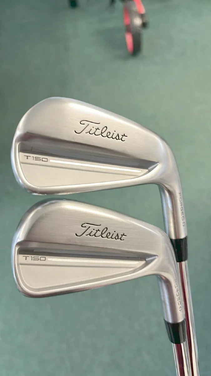 Titleist 150 4G 4-PW AMT Stiff €1699 Now €1199 - Image 2