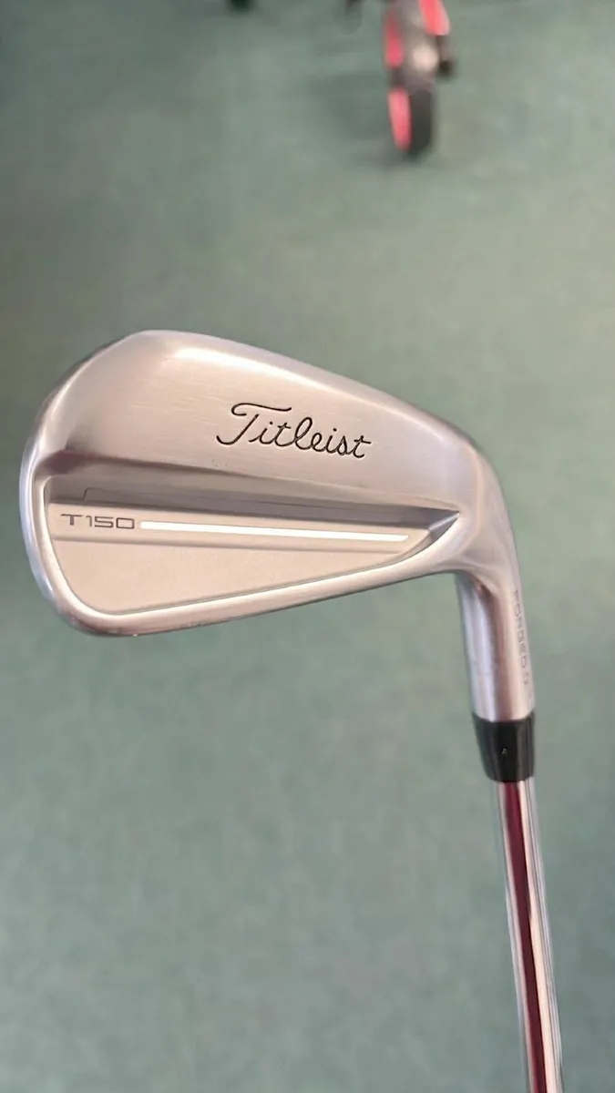 Titleist 150 4G 4-PW AMT Stiff €1699 Now €1199 - Image 4