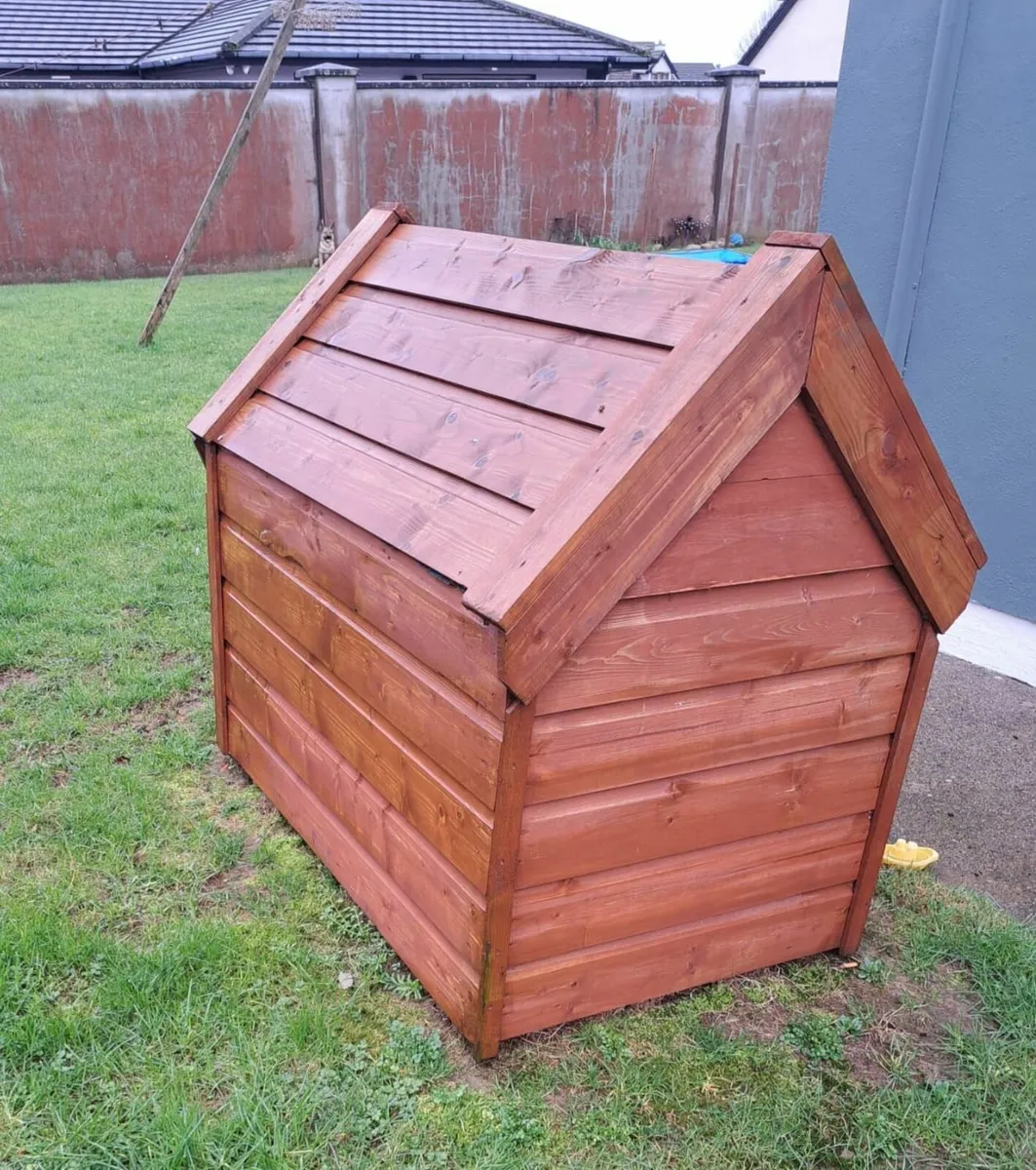 Dog  house - Image 2