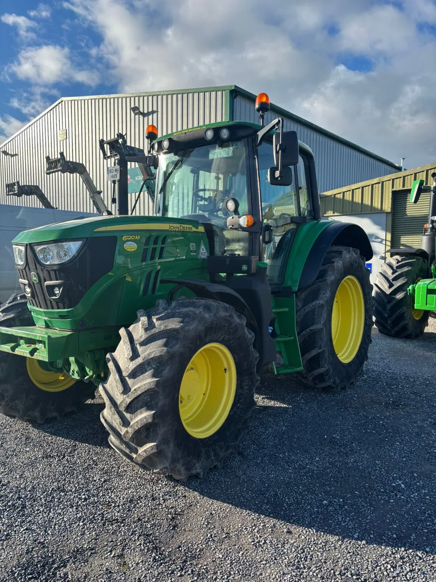 2018 John Deere 6120M - Image 3