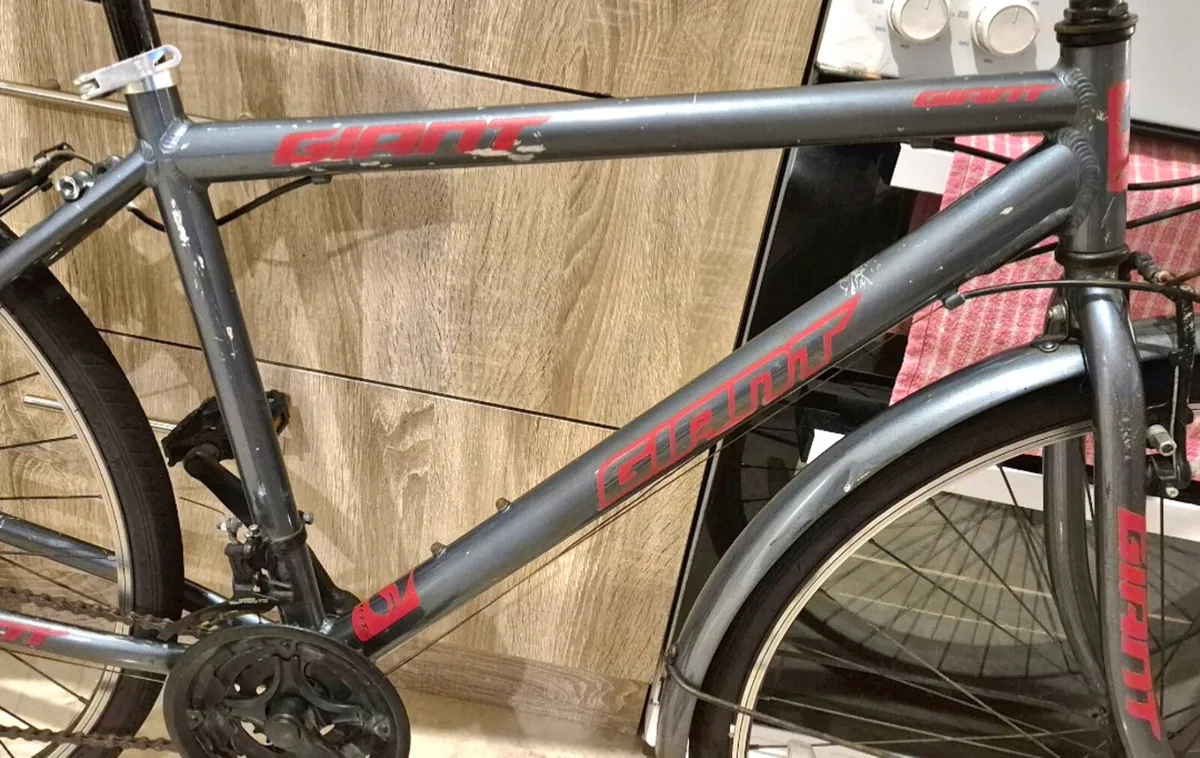 ADULTS GIANT BIKE 20"FRAME FANTASTIC CONDITION GEA - Image 2