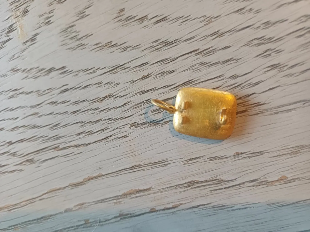 Gold 22ct Early Victorian Mourning brooch - Image 3