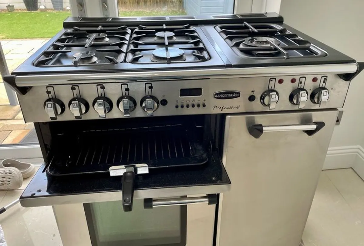 RANGEmaster Professional - Gas Hob, Electric Ovens - Image 2