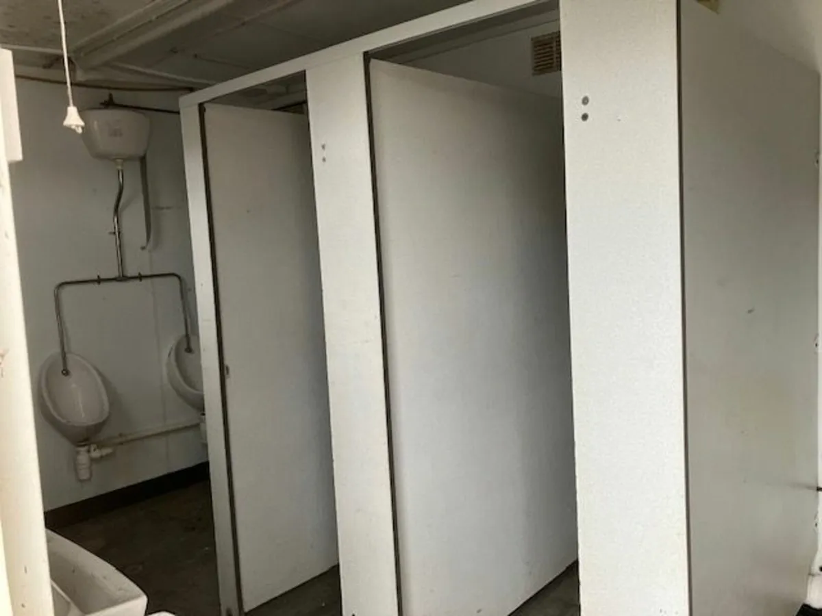 Mobile Toilet Unit - Image 2