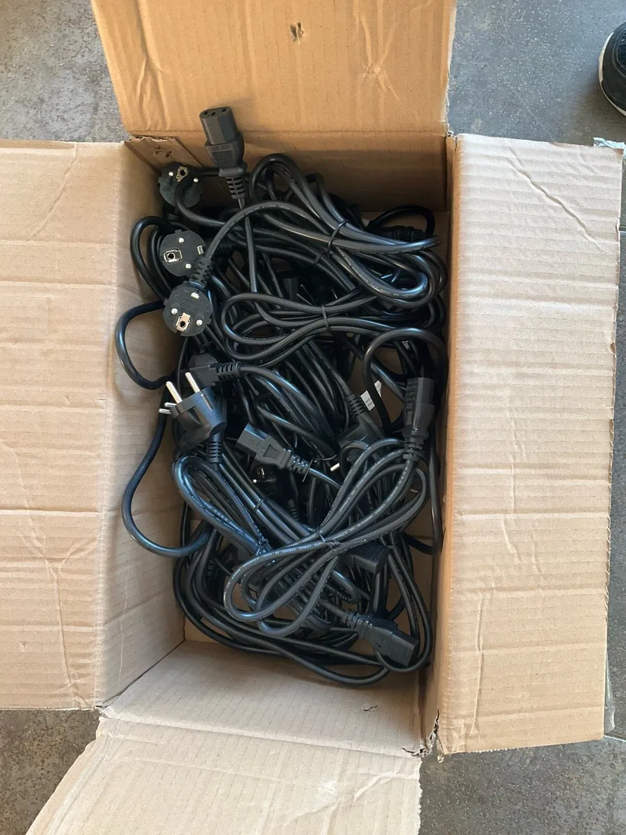 IEC power cables x 16 Eu plug - Image 1
