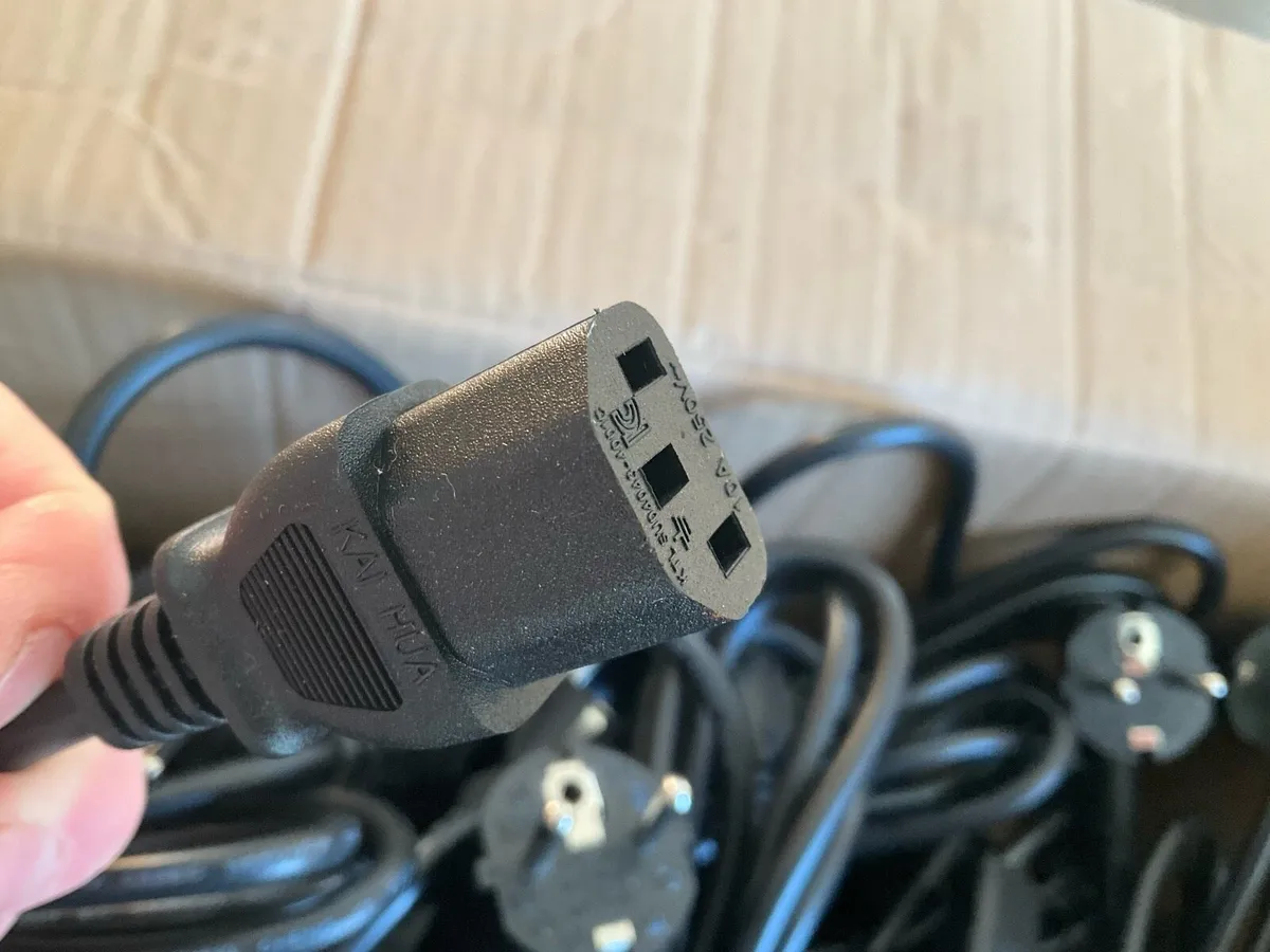 IEC power cables x 16 Eu plug - Image 2