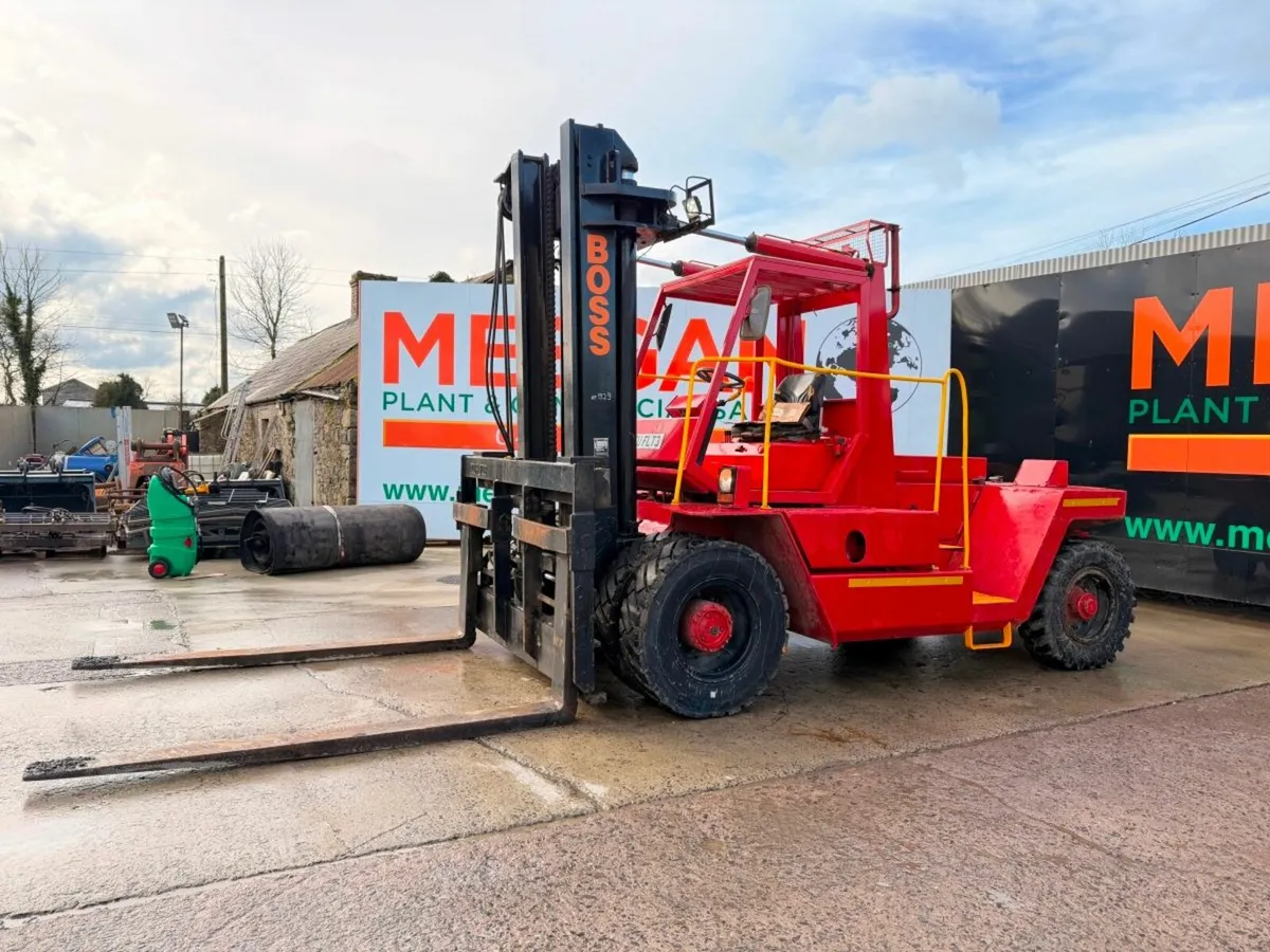 12 TON BOSS FORKLIFT ....WITH ONLY 600 HOURS - Image 1