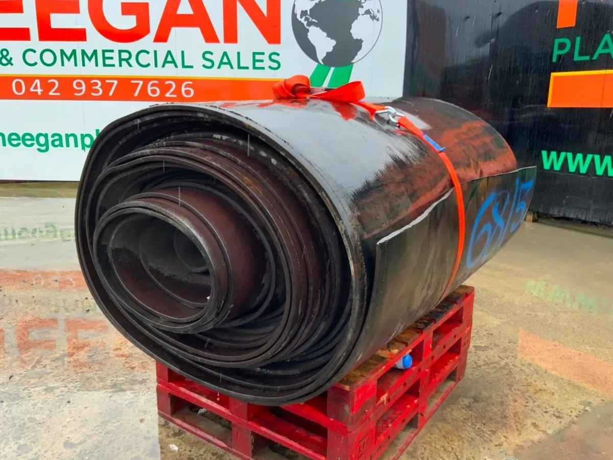 68" WIDE RUBBER.......CUBICLE  MATS.......6815. - Image 3